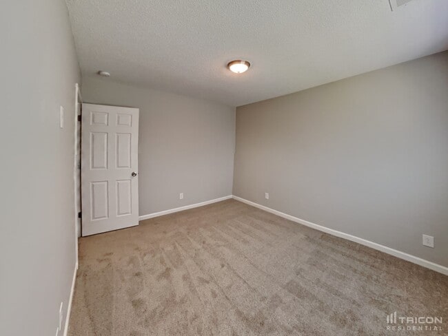 Building Photo - 4812 Chapel Ridge Dr