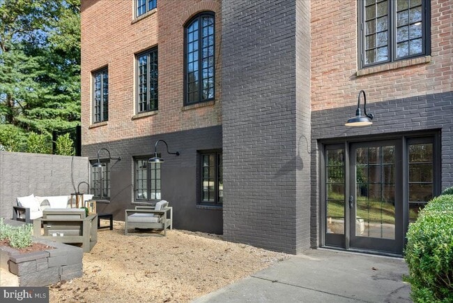 Building Photo - 10816 Barn Wood Ln