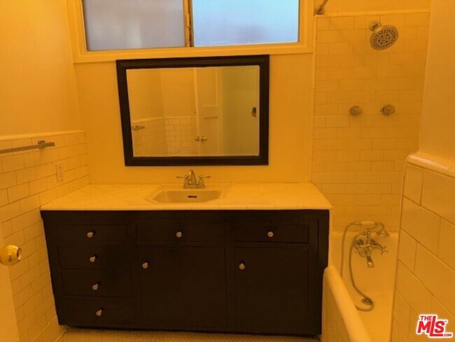 Building Photo - 208 Westmoreland Ave