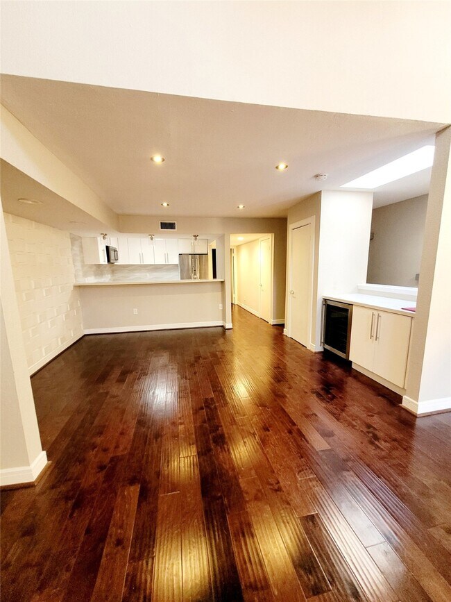 Building Photo - 1114 Augusta Dr