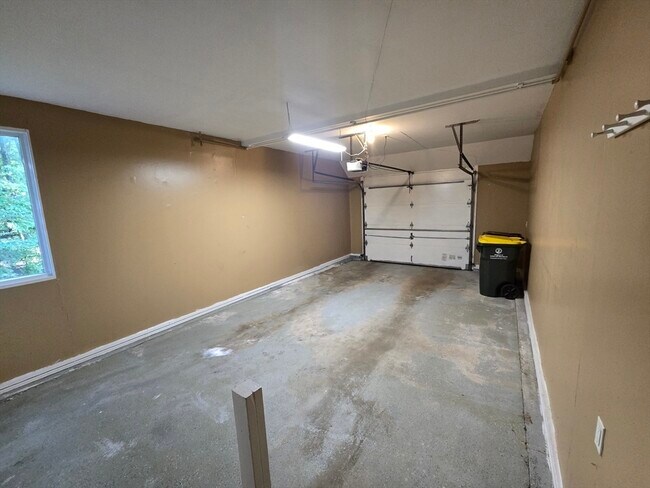 Building Photo - 8 Clarendon Common