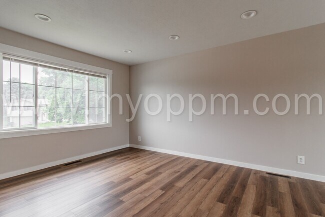 Building Photo - Coming Soon! Beautifully Remodeled 3 Bedro...