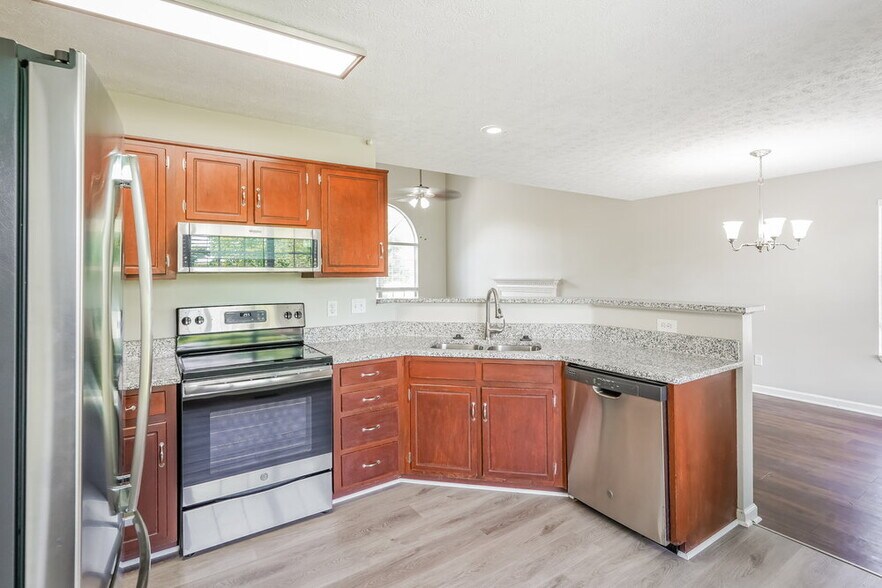Building Photo - 1207 Cedarbend Dr
