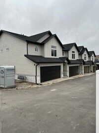 Building Photo - 520 E South Weber Dr