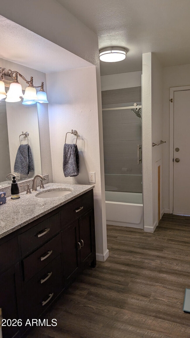 Building Photo - 4344 W Sandra Cir