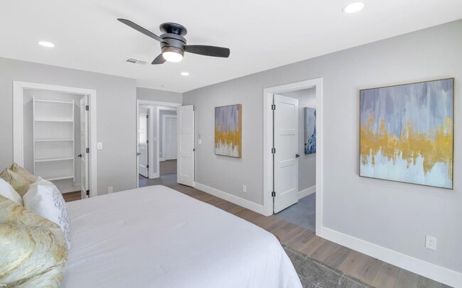 Building Photo - 7509 N Vía Del Elemental