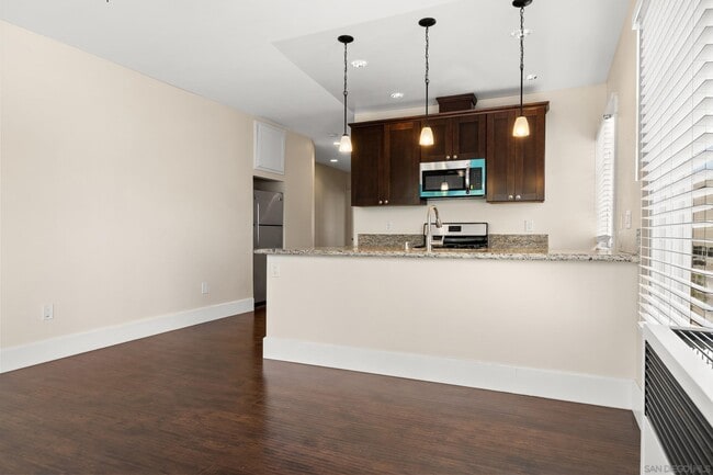 Building Photo - 2257 2nd Ave