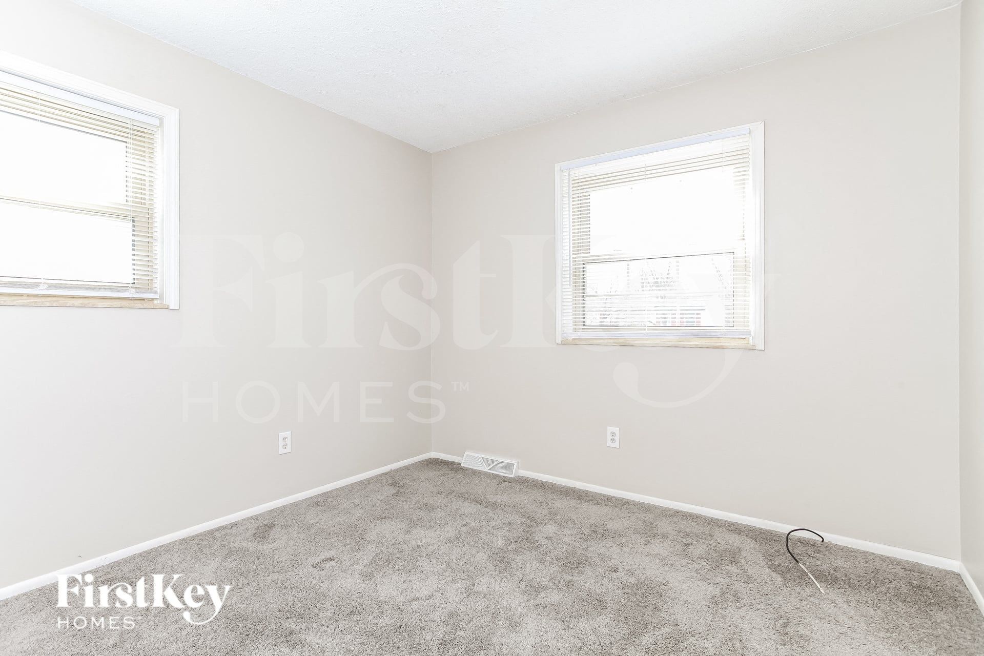 Building Photo - 811 Baker Ct