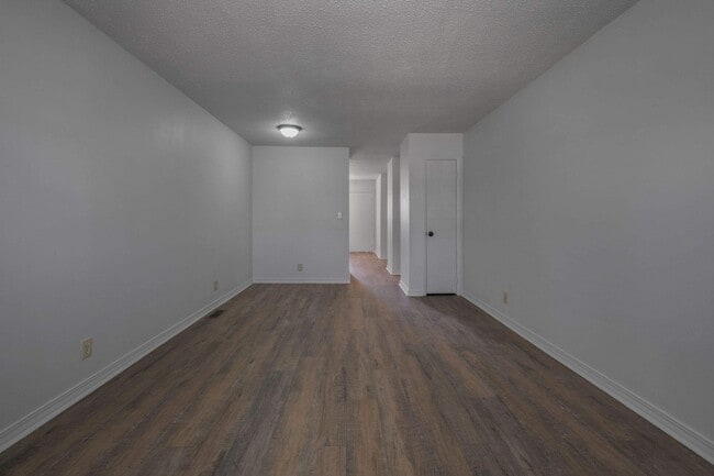 Building Photo - Beautiful Duplex Located near Downtown Columbia!