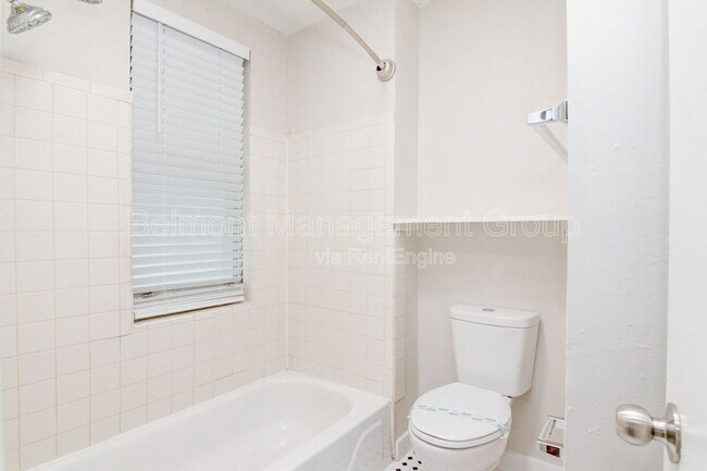 Building Photo - 611 S Park Ave