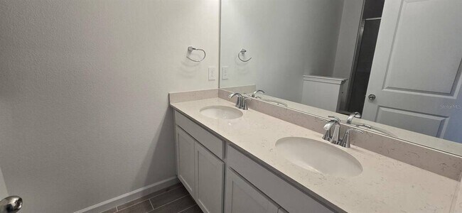 Building Photo - 3577 SE 37th Ct