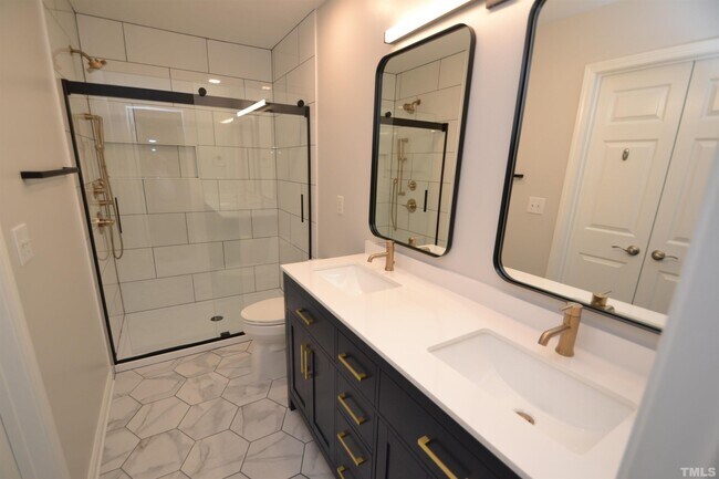 Building Photo - 701 Sutter Gate Ln