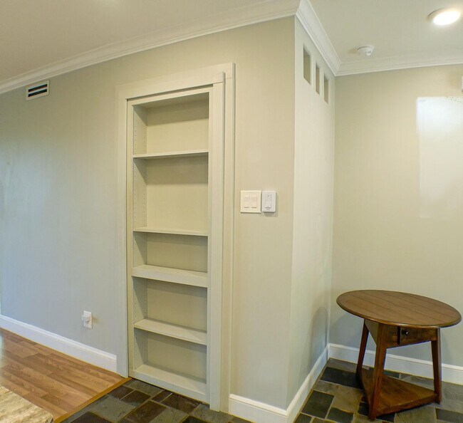 Building Photo - RARE ON MARKET , 2+den 2 1/2 bath overviewing a lake behind bell tower