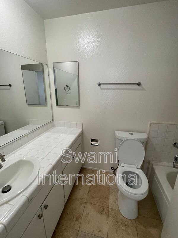 Building Photo - 345 Stepney St