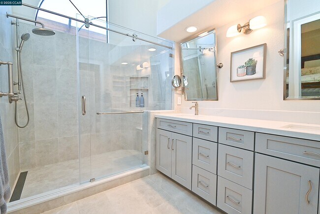 Building Photo - 800 Beaver Creek Ct