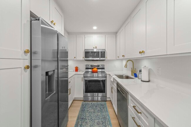 Building Photo - 4505 S Ocean Blvd