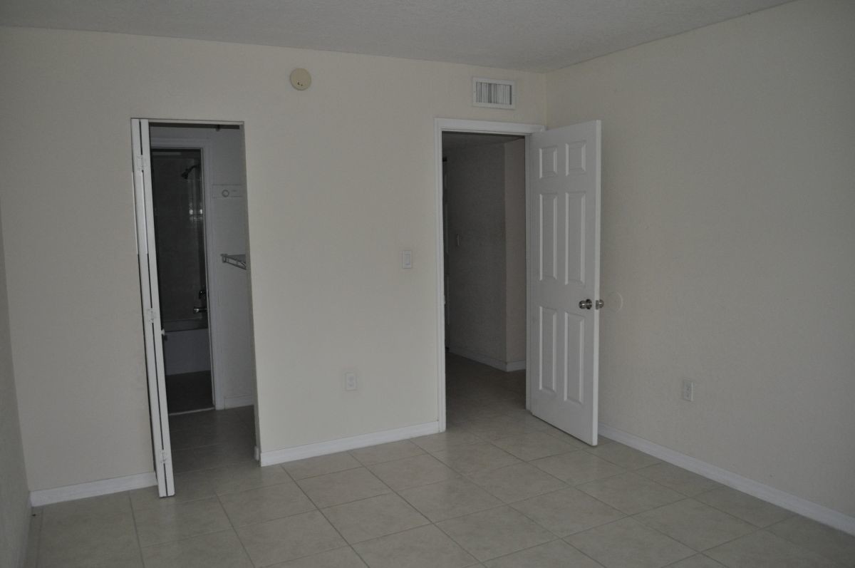 Building Photo - 7713 SW 88th St