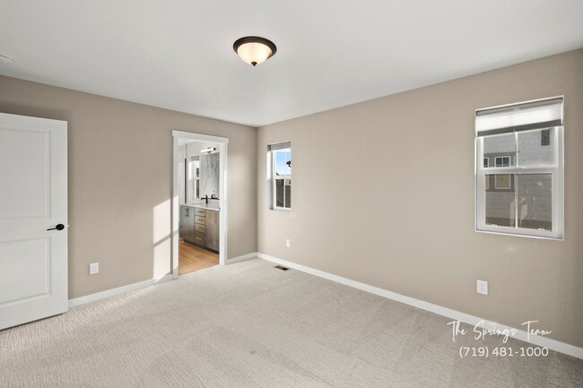 Building Photo - Beautiful like NEW 3 bedroom from Classic ...