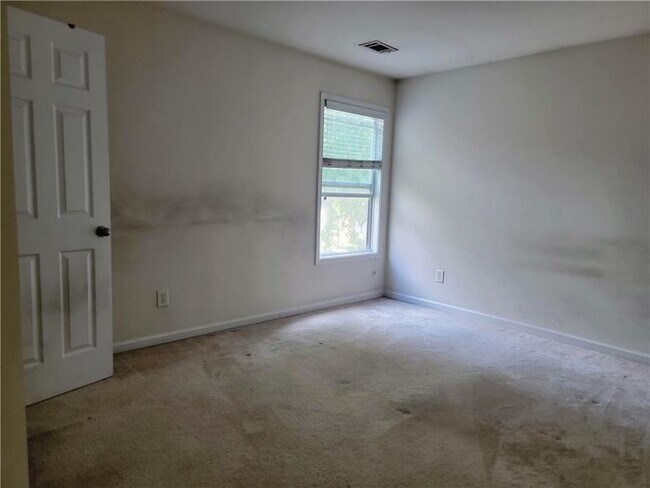 Building Photo - 2143 Worrall Hill Dr