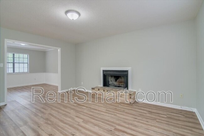 Building Photo - 4052 Danielle Dr