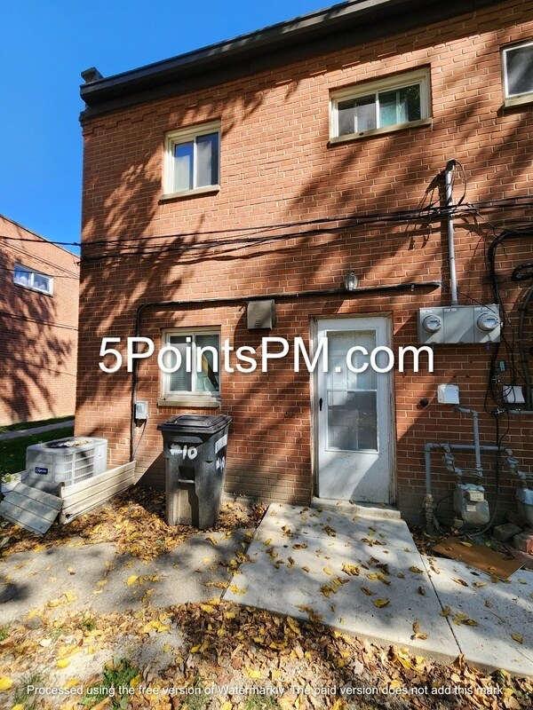 Building Photo - 200 Dalepark Dr
