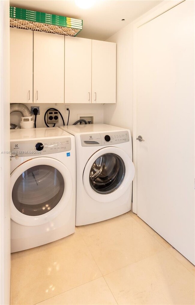 Building Photo - 400 Alton Rd