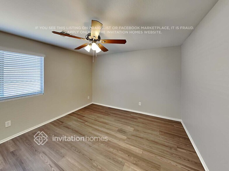 Building Photo - 12813 W Mauna Loa Ln