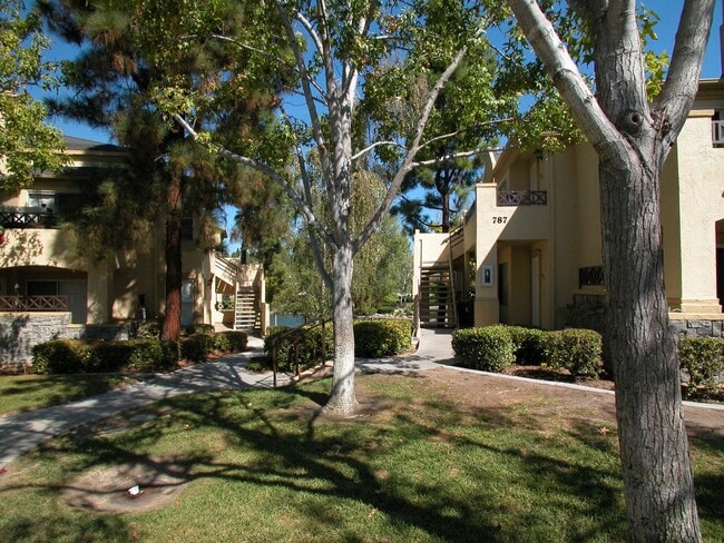 Building Photo - 787 Brookstone Rd