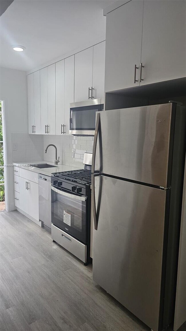 Building Photo - 1616 Michigan Ave