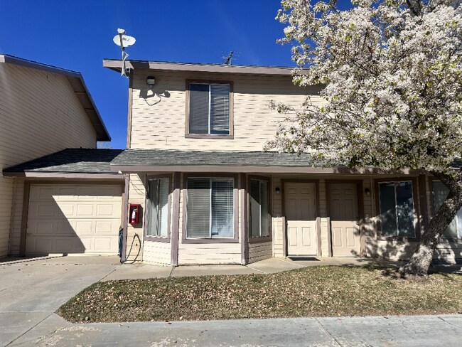 Building Photo - 1421 Cimarron Ct