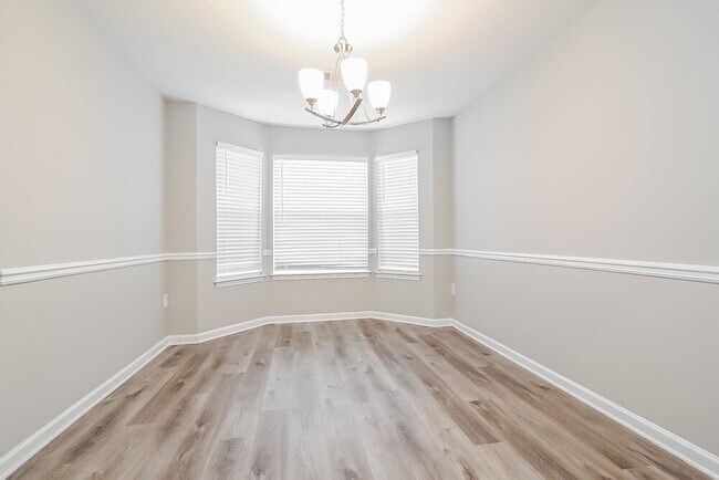 Building Photo - 65 Cinnamon Oak Cir