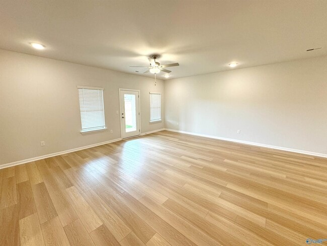 Building Photo - 207 Osceola Cir