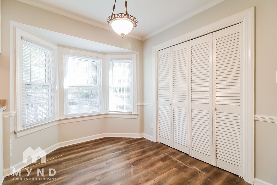 Building Photo - 25 Camelia Dr