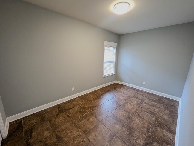 Building Photo - 116 Alder Ave SE