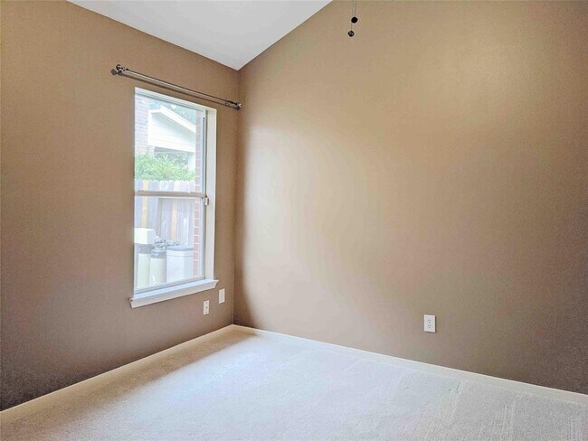 Building Photo - 2606 Sandal Walk