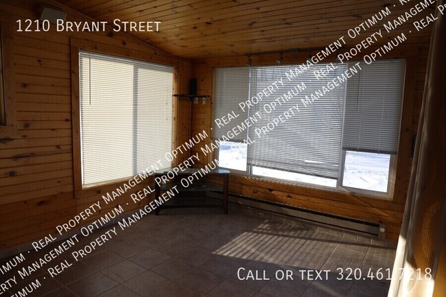 Building Photo - 1210 Bryant St