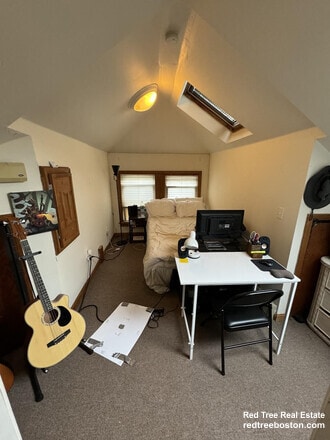 Building Photo - 14 Lake St