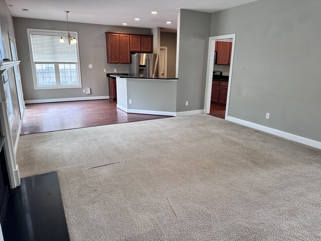 Building Photo - 114 Hills Lorough Loop