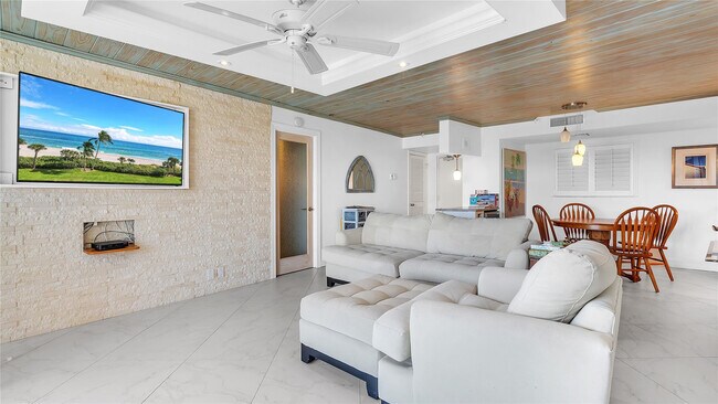 Building Photo - 400 Ocean Trail Way