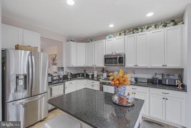 Building Photo - 20751 Bridalveil Falls Terrace