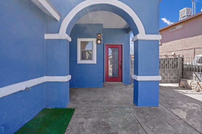 Building Photo - 14032 Tierra Vergel Dr