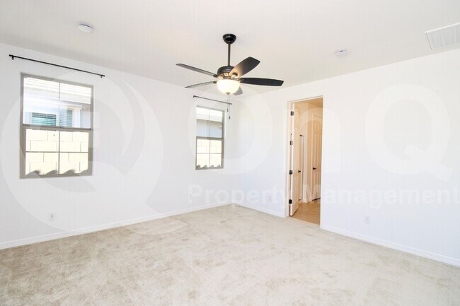 Building Photo - 1378 W Macaw Dr