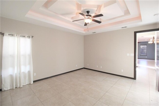 Building Photo - 2113 Rice Ave