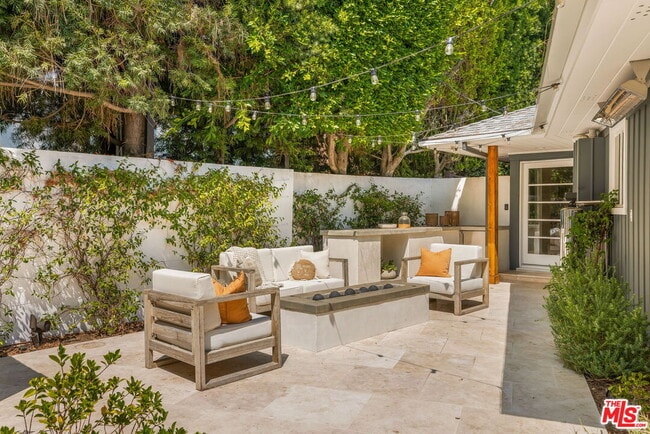 Building Photo - 11349 Canton Dr