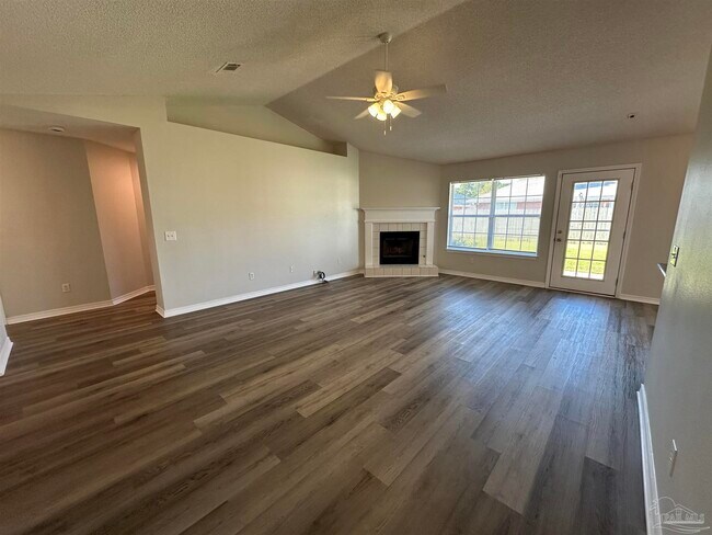 Building Photo - 9137 Daytona Dr
