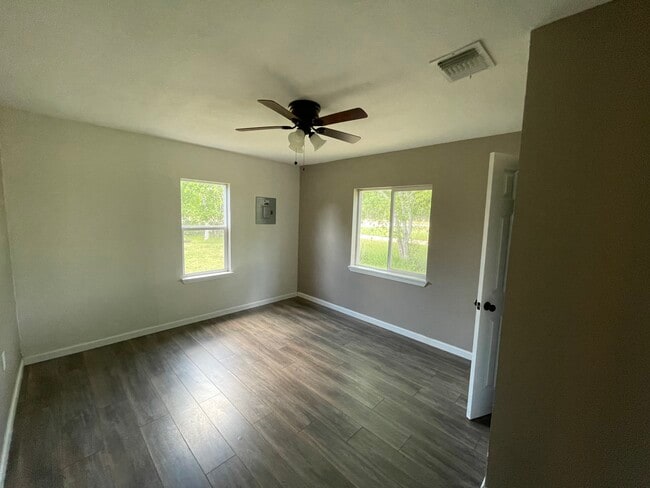 Building Photo - 8412 US-87