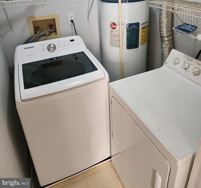 Building Photo - 613 Himes Ave