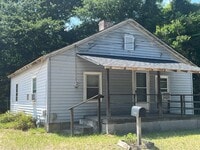 Building Photo - 206 Derrick St