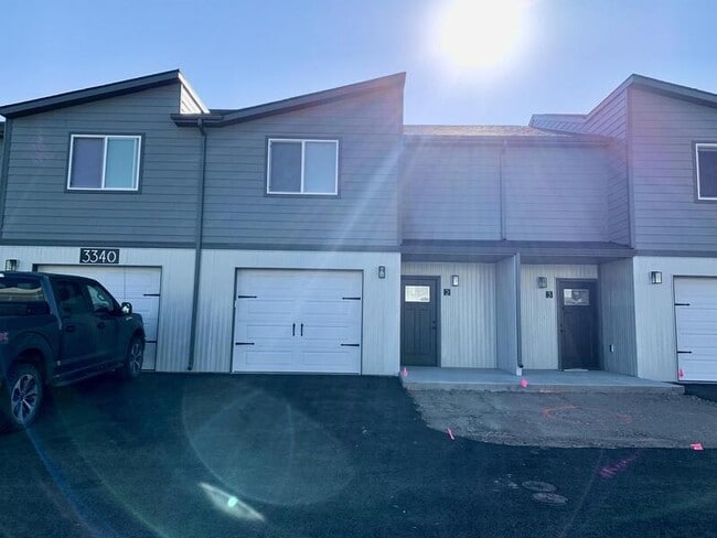 Building Photo - 3355 Blackbird Wy