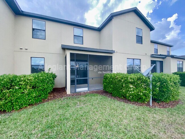 Building Photo - 2363 Seven Oaks Dr